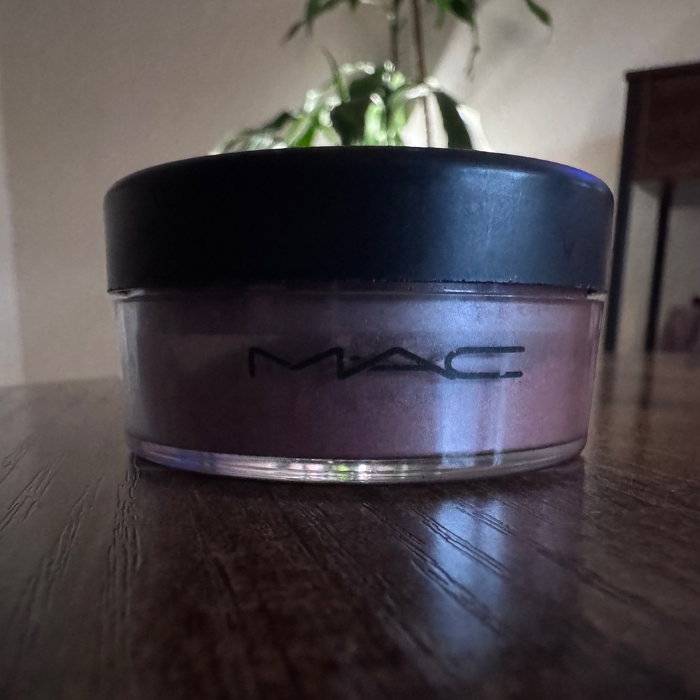 VINTAGE | MAC Beauty Powder Loose | Soft Flame